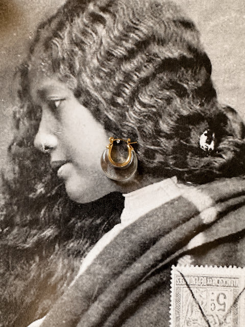 Millie Earrings Acrylic Gold 14K